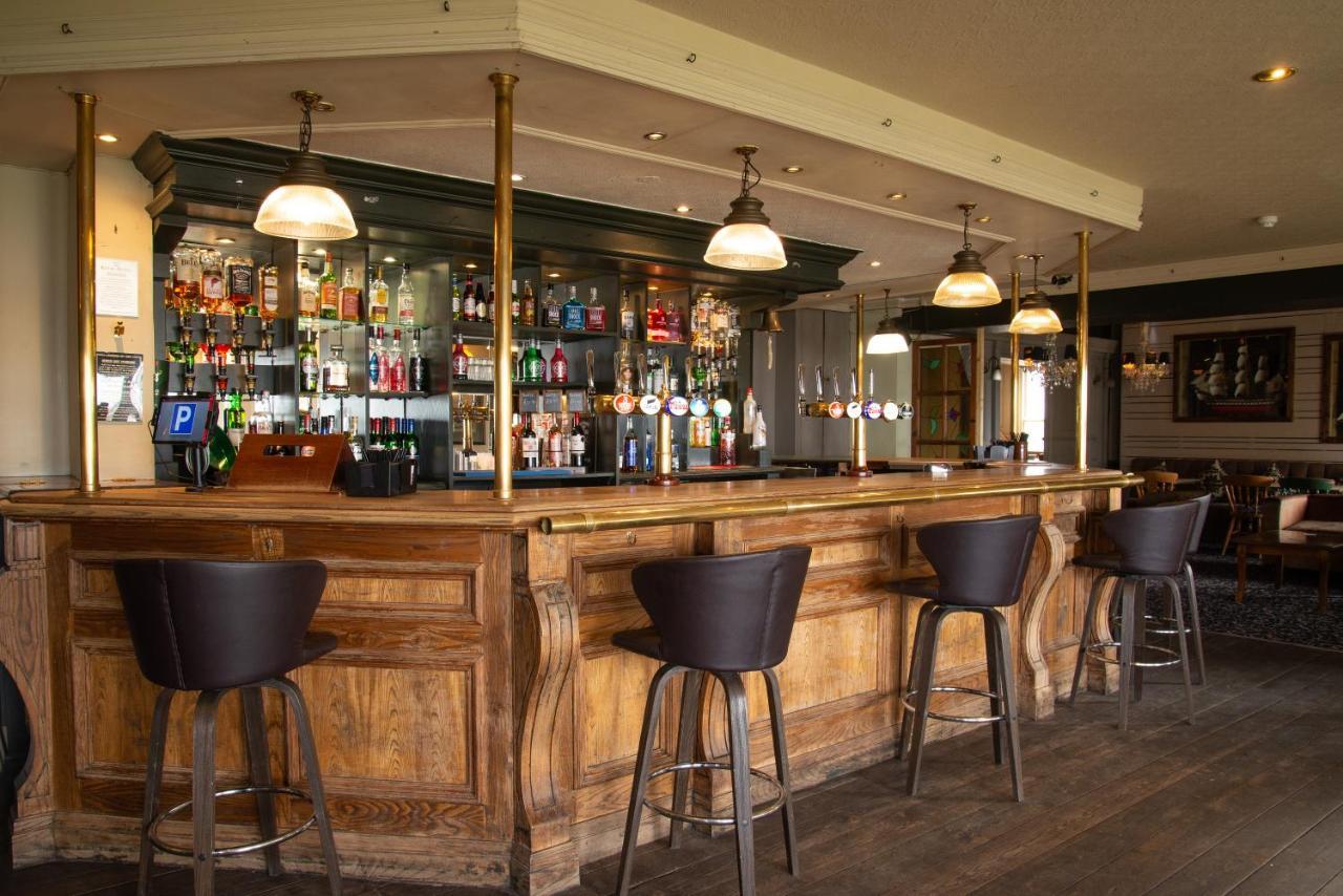 Royal Hotel, Bar & Grill Purfleet Extérieur photo