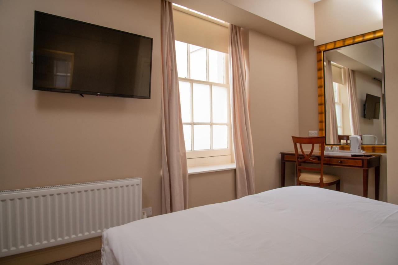 Royal Hotel, Bar & Grill Purfleet Extérieur photo