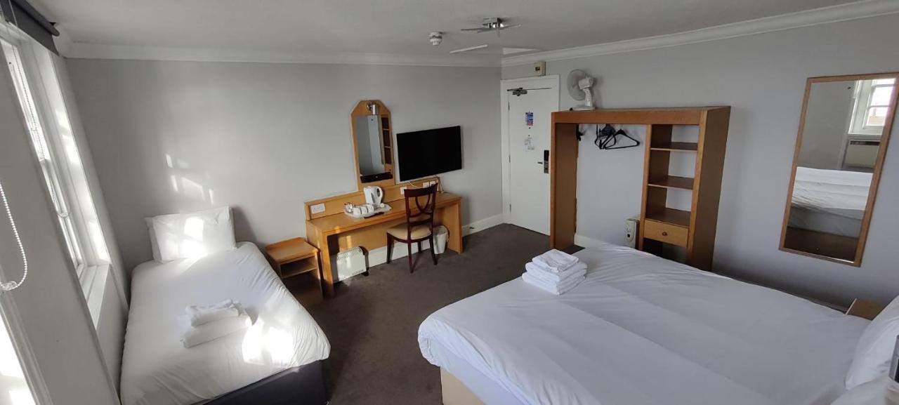 Royal Hotel, Bar & Grill Purfleet Extérieur photo