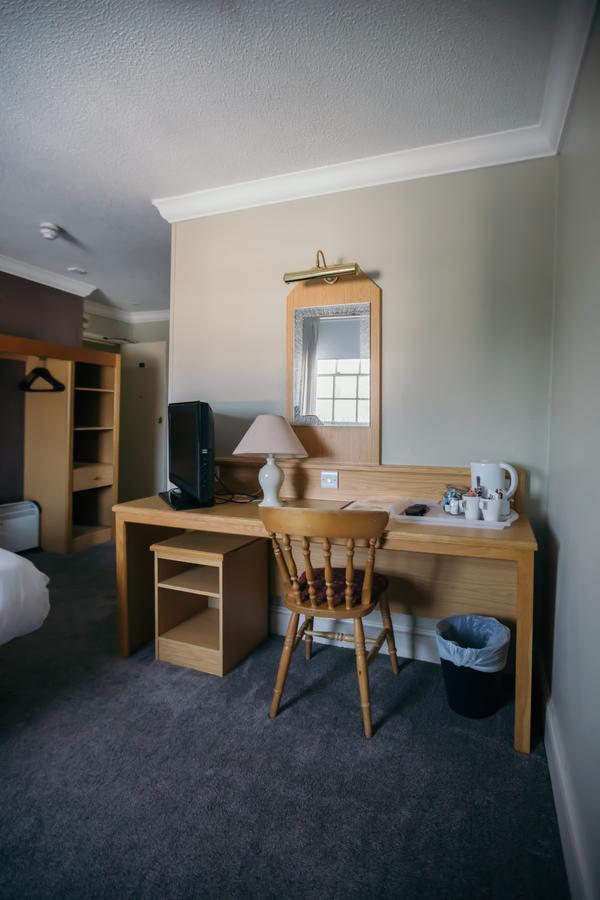 Royal Hotel, Bar & Grill Purfleet Extérieur photo
